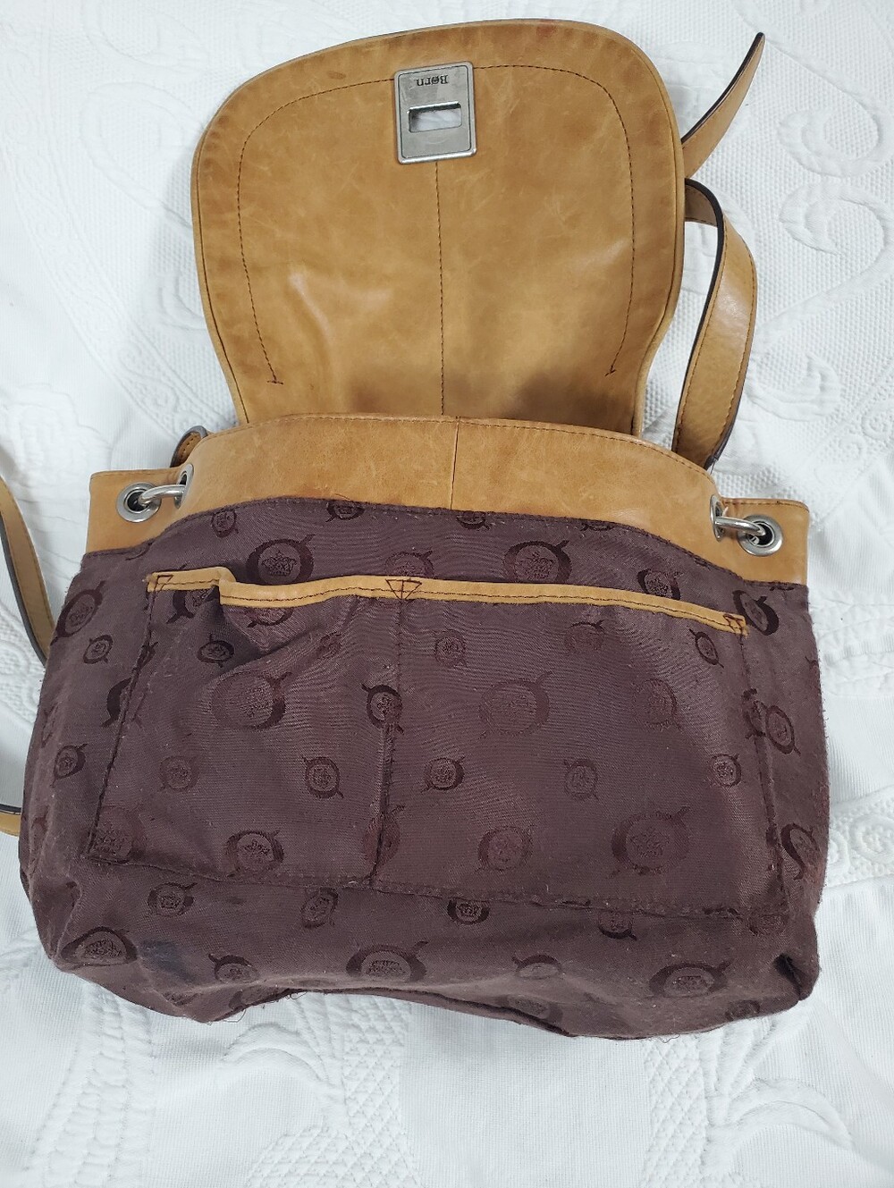 3 Women’s Leather Crossbody Bags - Fossil Black, Jack George Brown, Born Tan - Picture 12 of 16